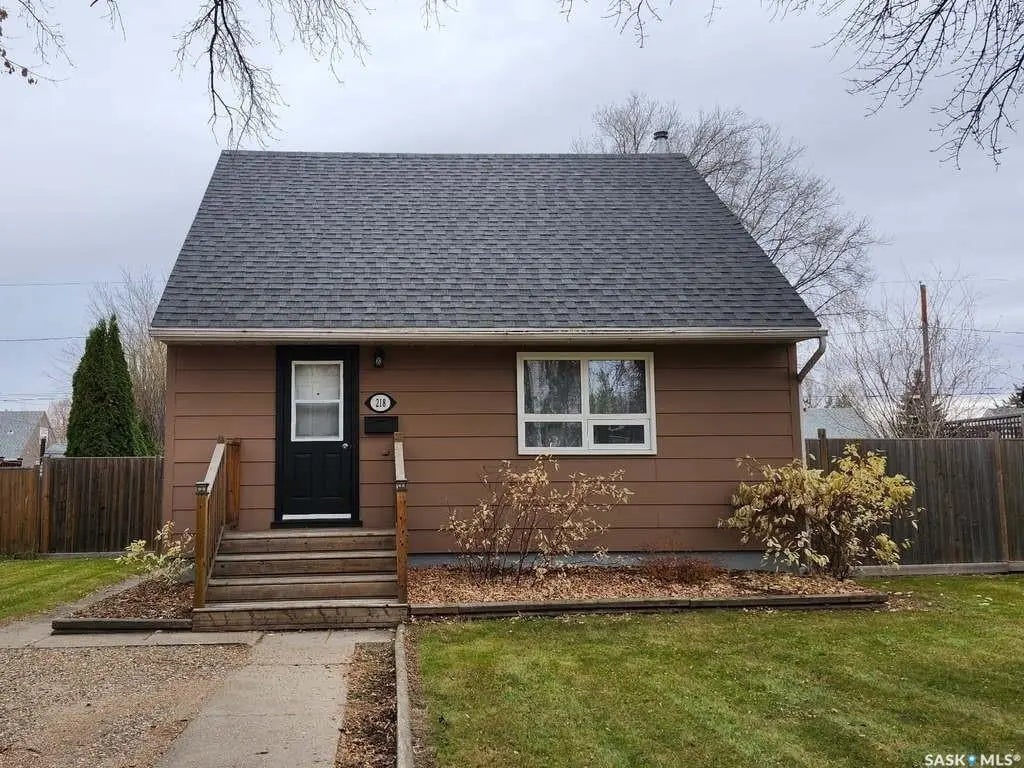 218 24th Street E, Prince Albert