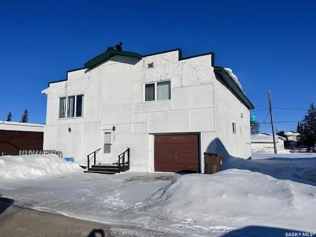 207 Kinistino Avenue W, Kinistino