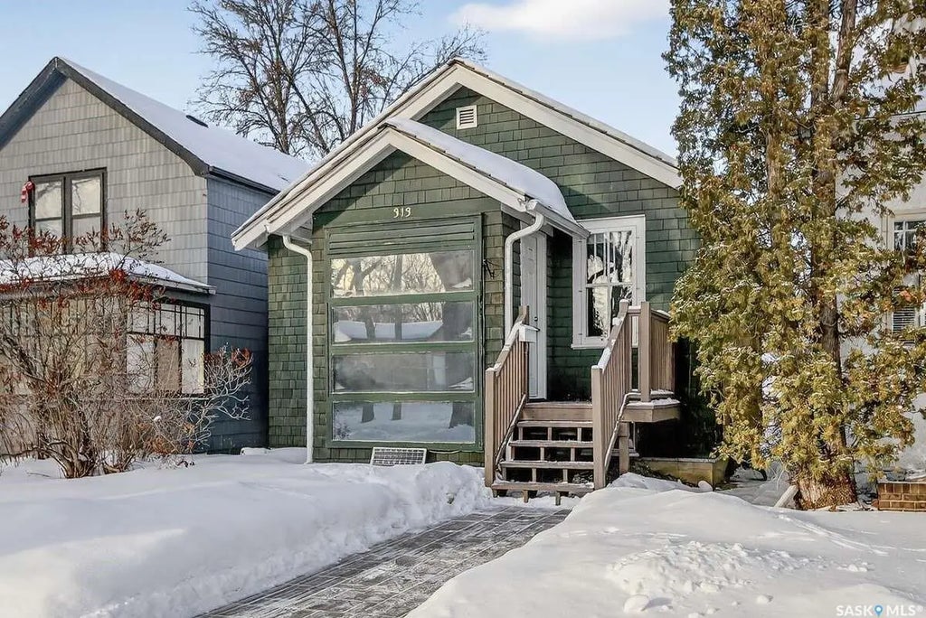 313 7th Street, Saskatoon