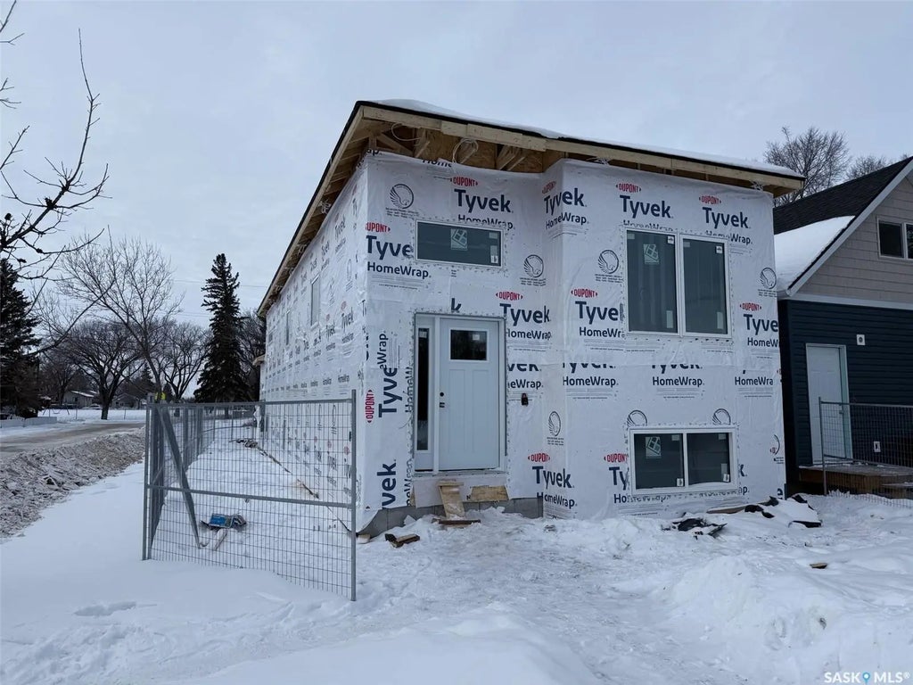 1401 D Avenue N, Saskatoon