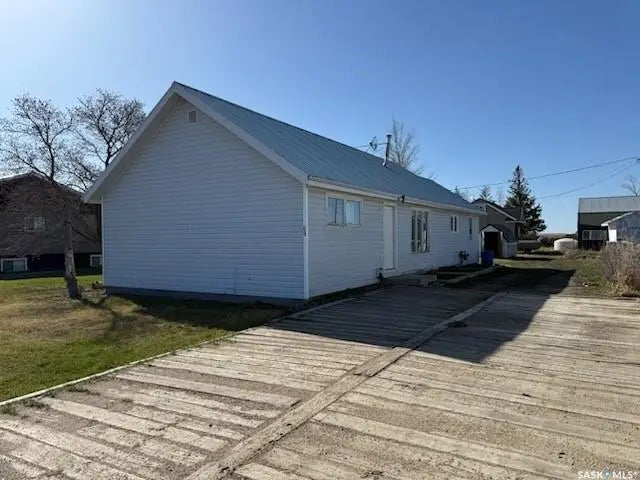 69 Railway Avenue, Kindersley Rm No. 290