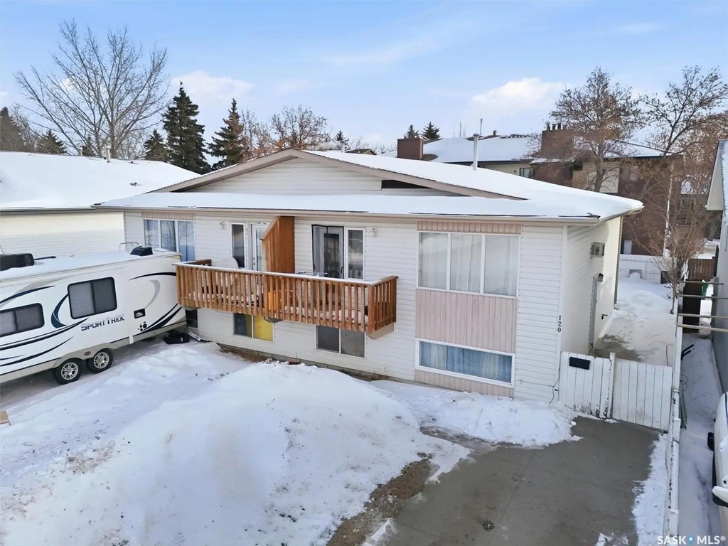 118-120 Barber Cres, Saskatoon
