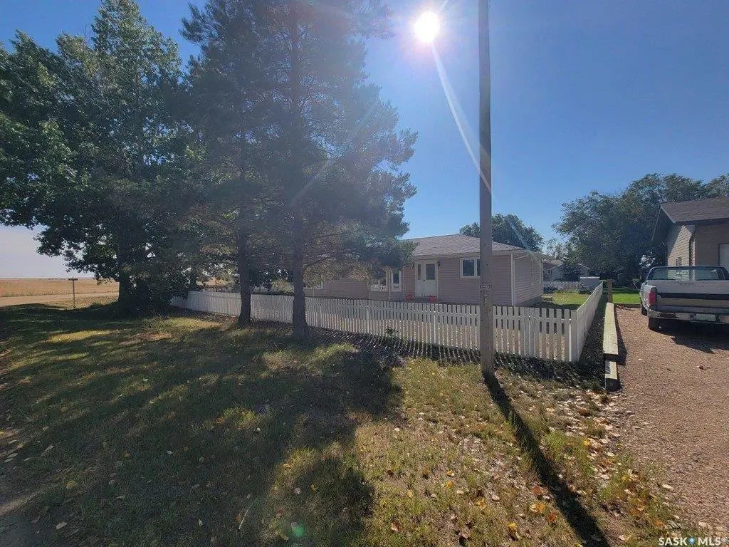 309 Third Avenue E, Pleasant Valley Rm No. 288