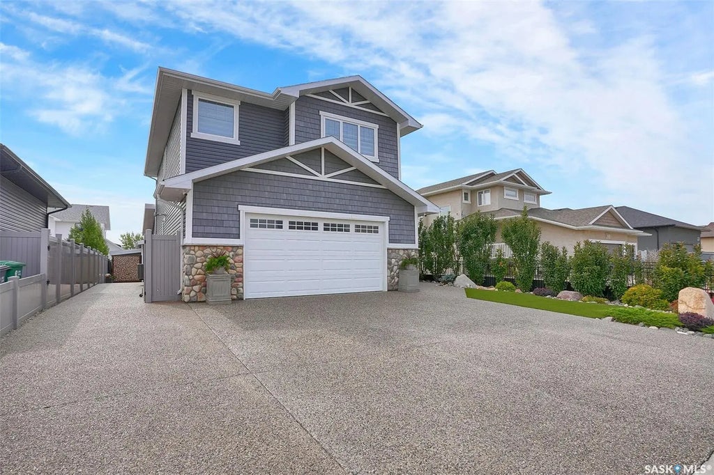25 Hudson Drive, Pilot Butte
