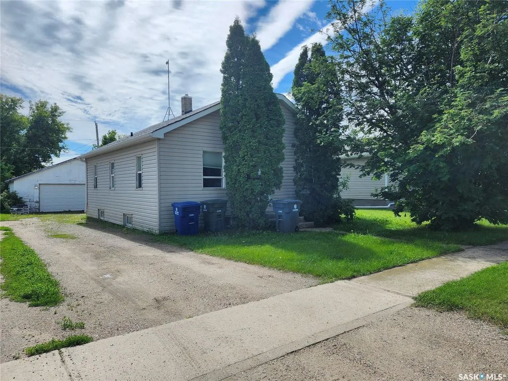 412 2nd Street E, Wilkie