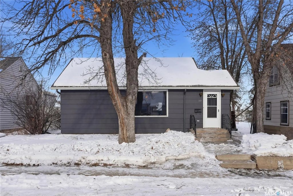 10 Connaught Place, Saskatoon