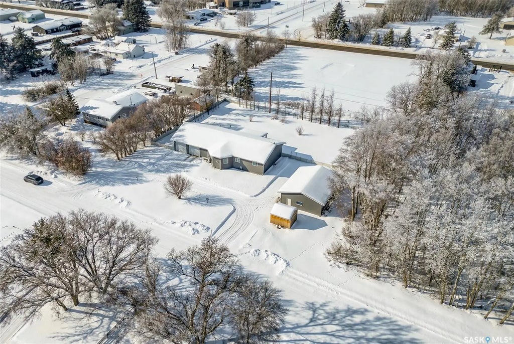 306 2nd Street E, Smeaton