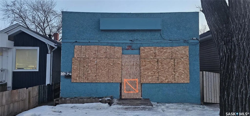 2923 Dewdney Avenue, Regina