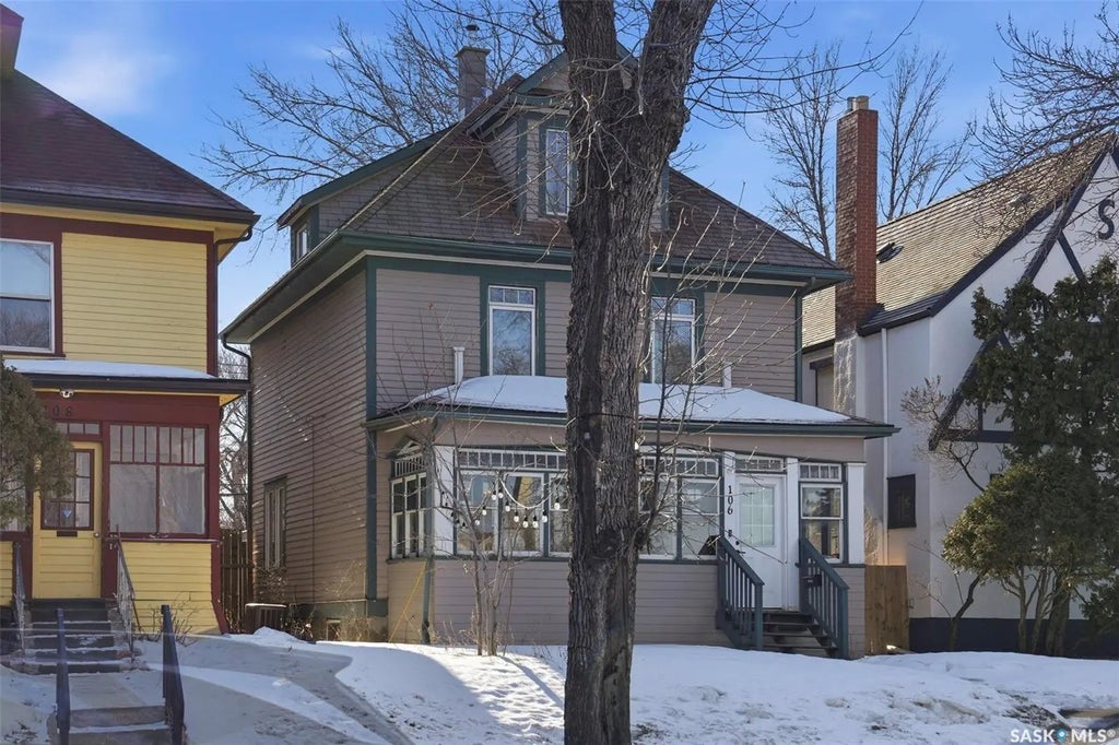 106 8th Street E, Saskatoon