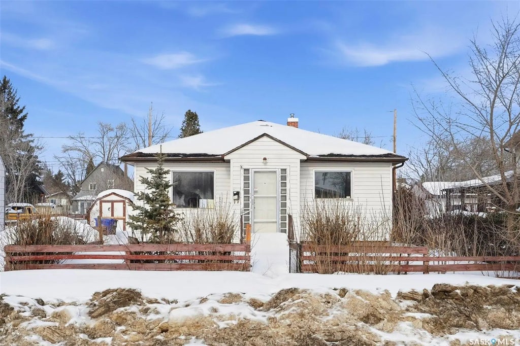 584 7th Street E, Prince Albert