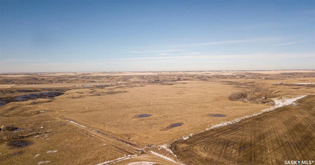 2 Quarters Mixed Land Near Oxbow, Sk, Enniskillen Rm No. 3