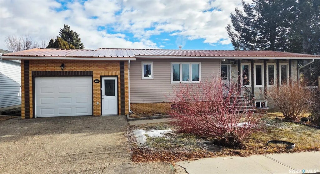 360 Eastview Place, Burstall