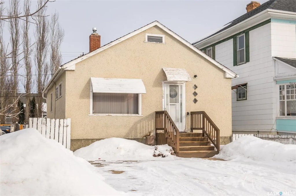 332 11th Street E, Prince Albert