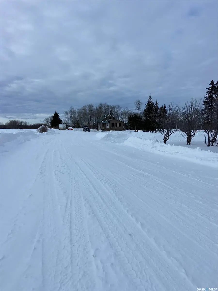 Kott Acreage, Choiceland