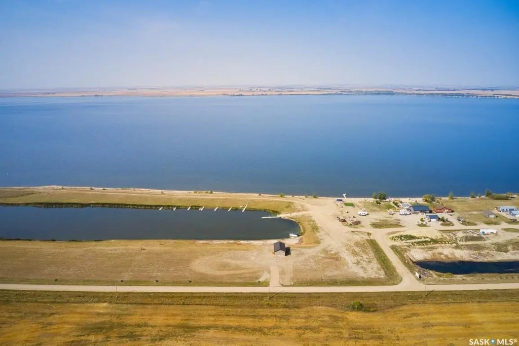 124 Sunset Acres Lane, Last Mountain Lake East Side