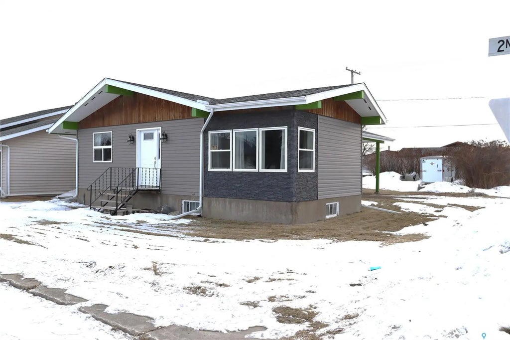 217 2nd Avenue E, Debden