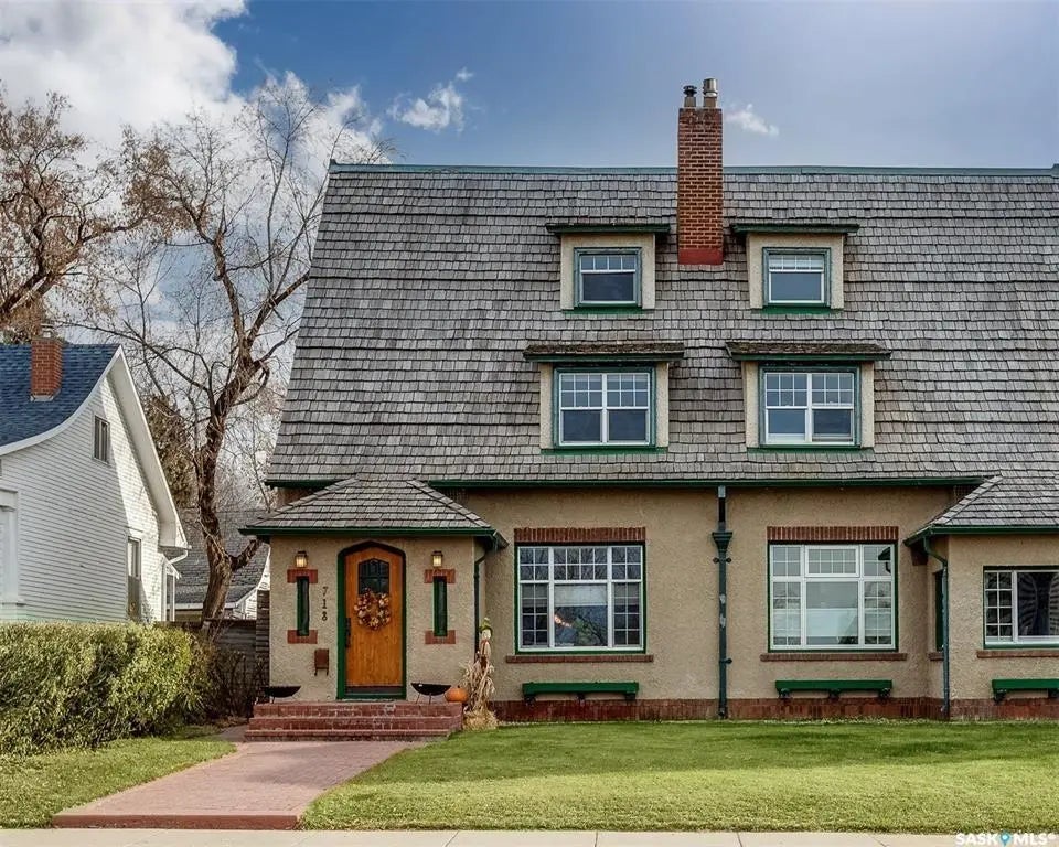 718 Saskatchewan Cres E, Saskatoon