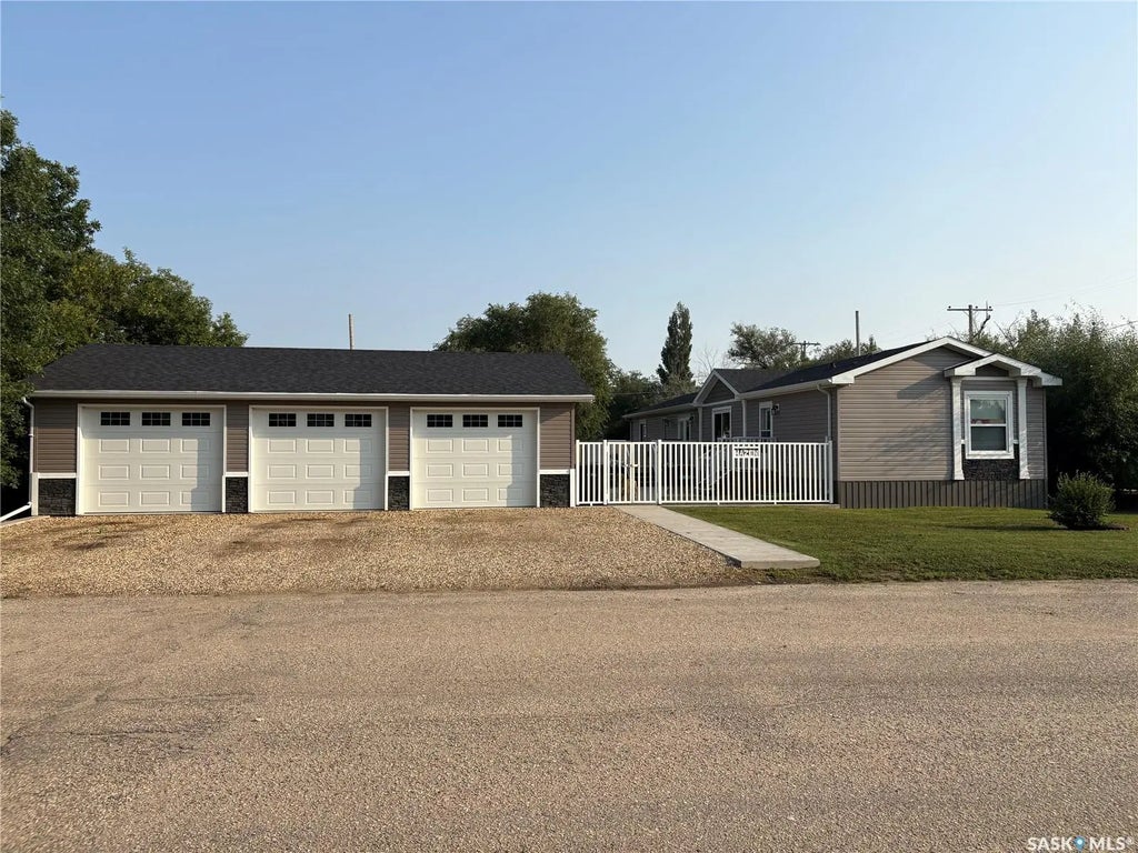151 2nd Avenue, Bengough