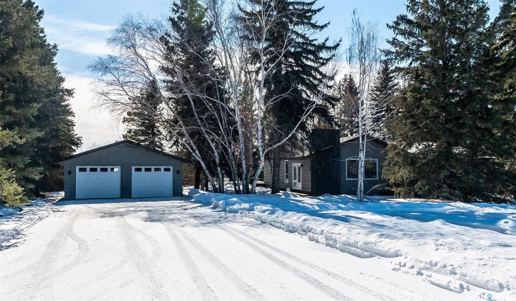706 2nd Avenue, Borden