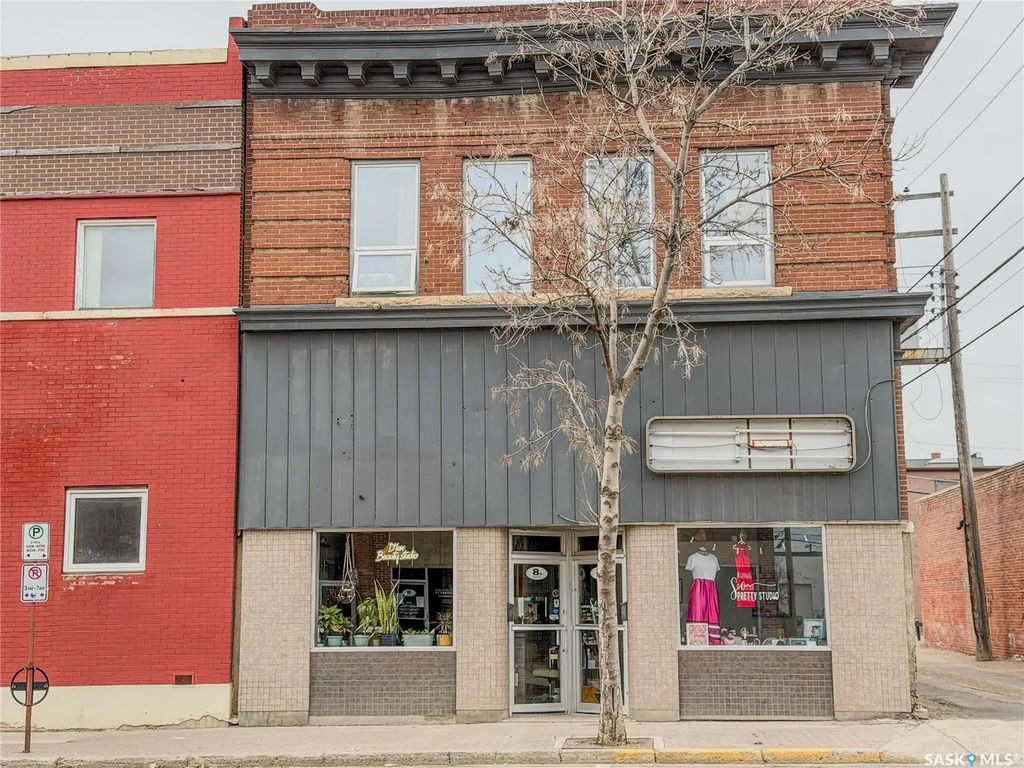 8 3rd Avenue N, Yorkton