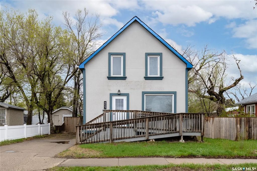 453 Lillooet Street W, Moose Jaw
