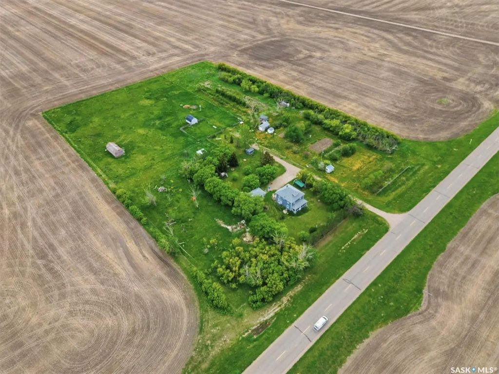 "land Of The Living Skies" Acreage, Davidson