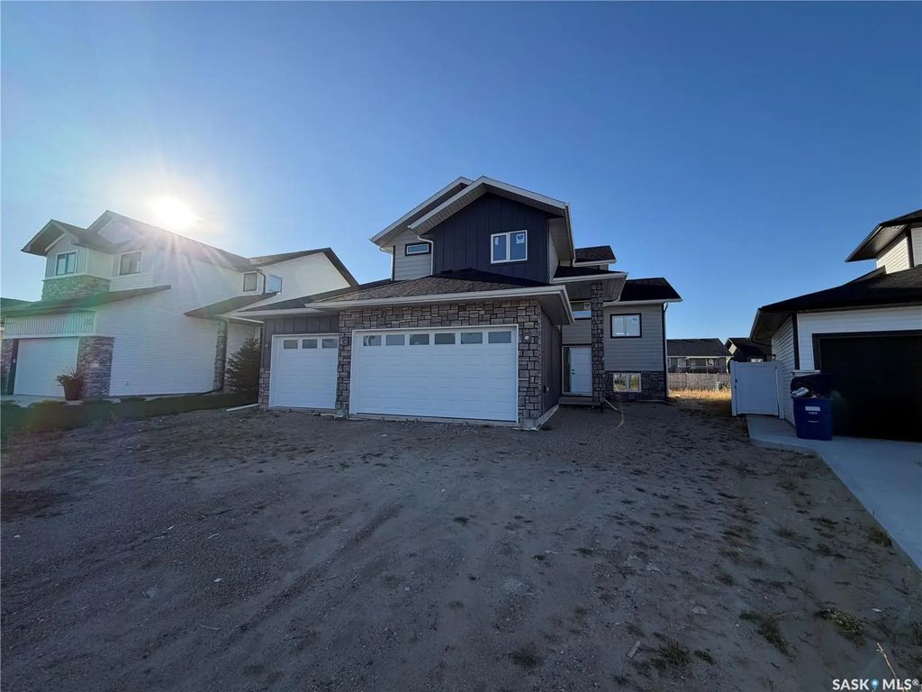 703 Sarazen Drive, Warman