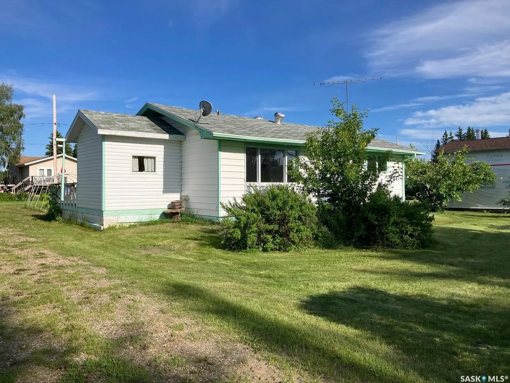 113 1st Street W, Smeaton