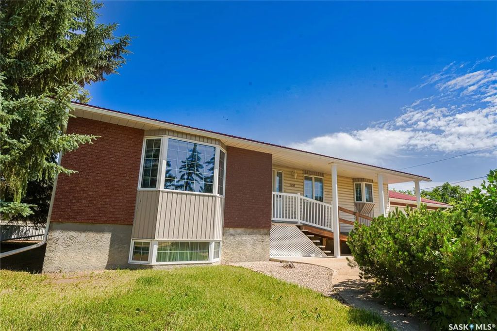 126 5th Avenue W, Gravelbourg