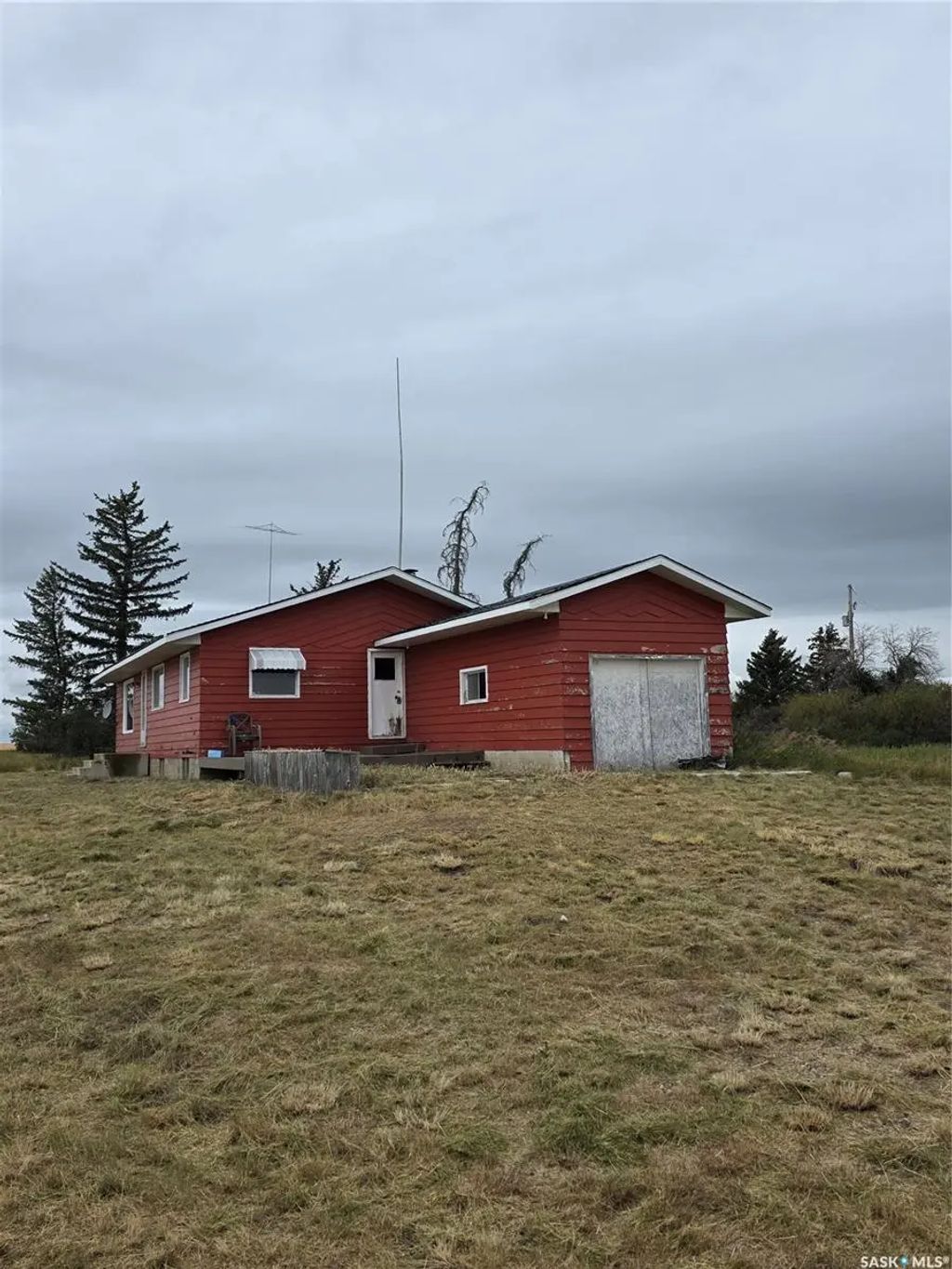 Little Six Acreage, Auvergne Rm No. 76