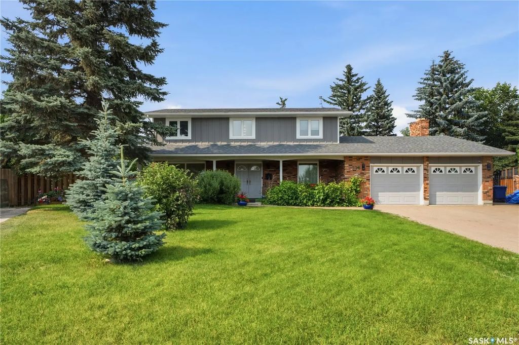 225 Clearwater Court, Saskatoon