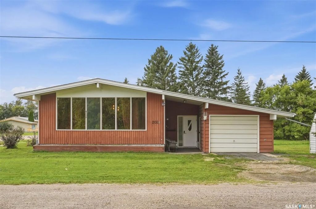 202 Princess Avenue W, Hafford