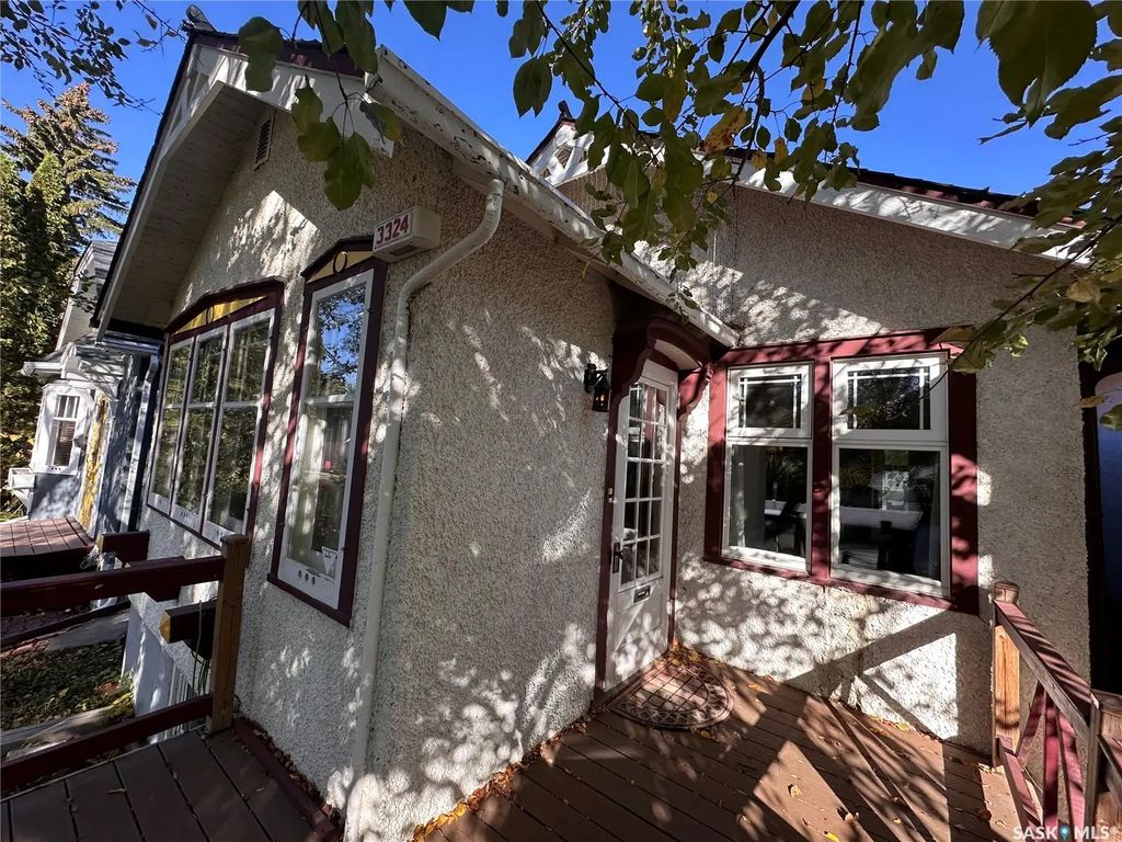 3324 College Avenue, Regina