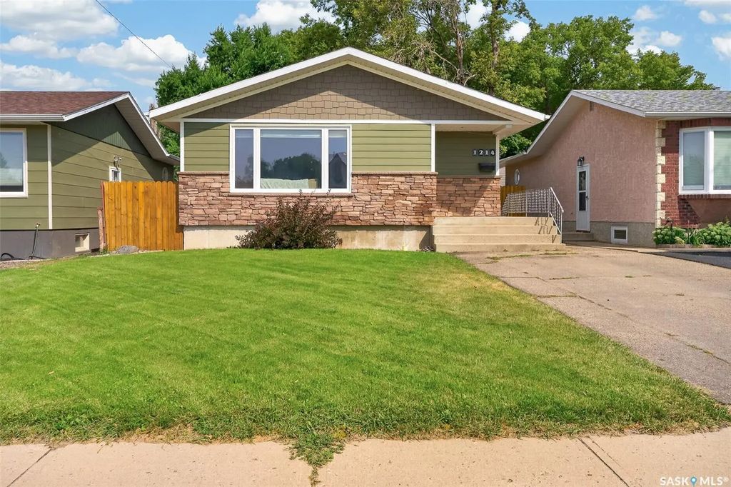 1214 Grandview Street W, Moose Jaw