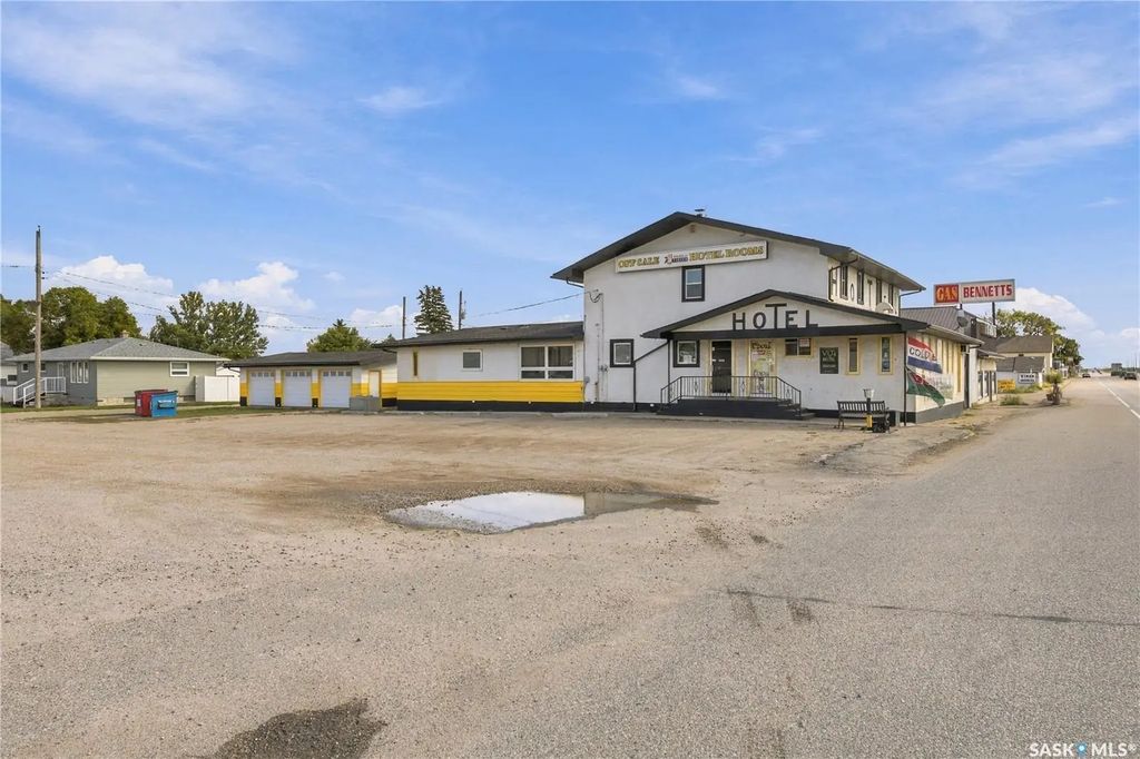 301 11 Highway, Chamberlain