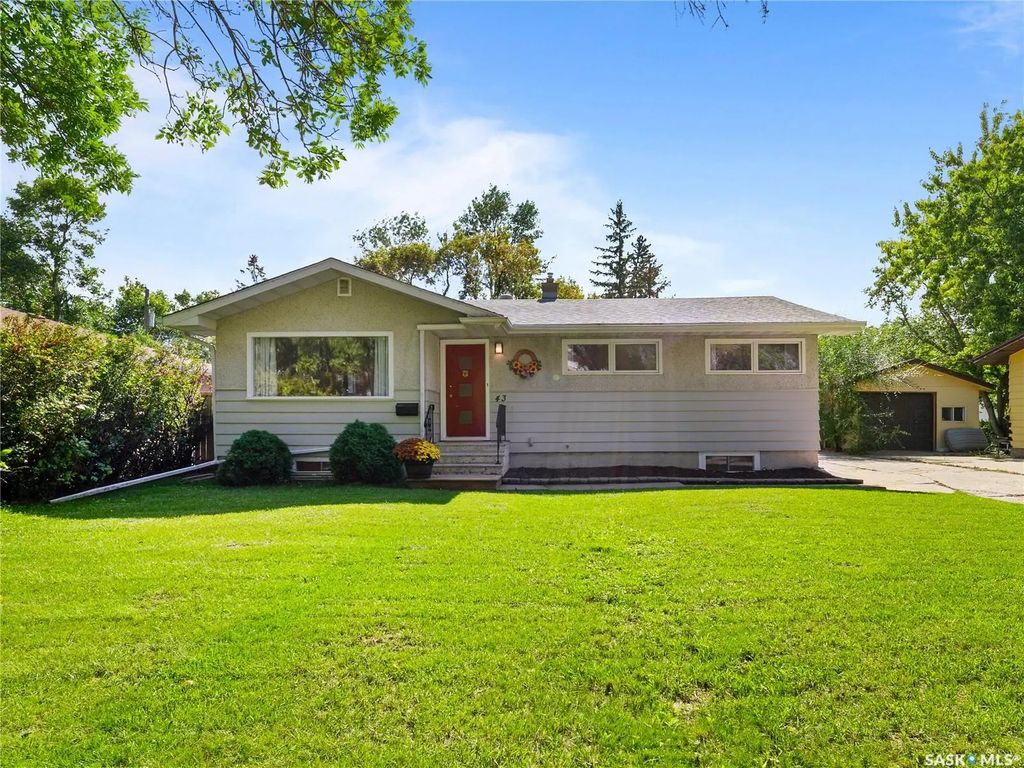 43 Cowburn Cres, Regina