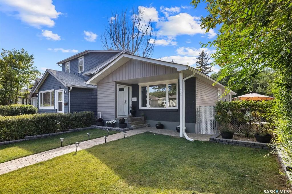 2122 Wascana Street, Regina