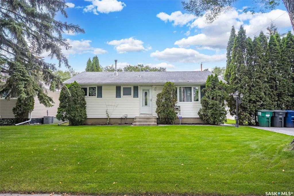 2814 21st Street W, Saskatoon