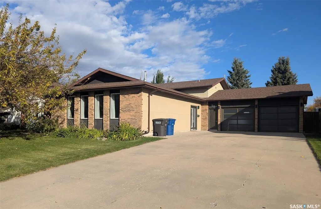 32 Barnes Cres, Humboldt