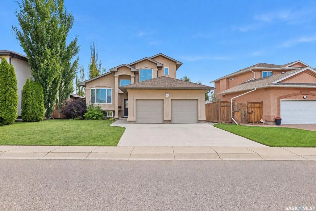 703 Beechmont Lane, Saskatoon