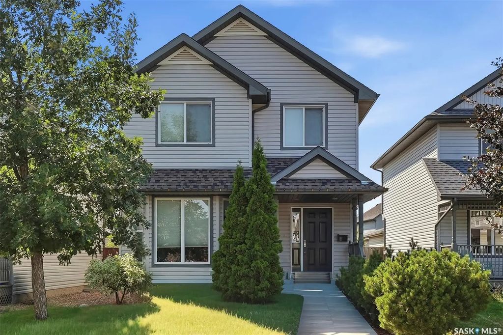 523 Denham Way, Saskatoon