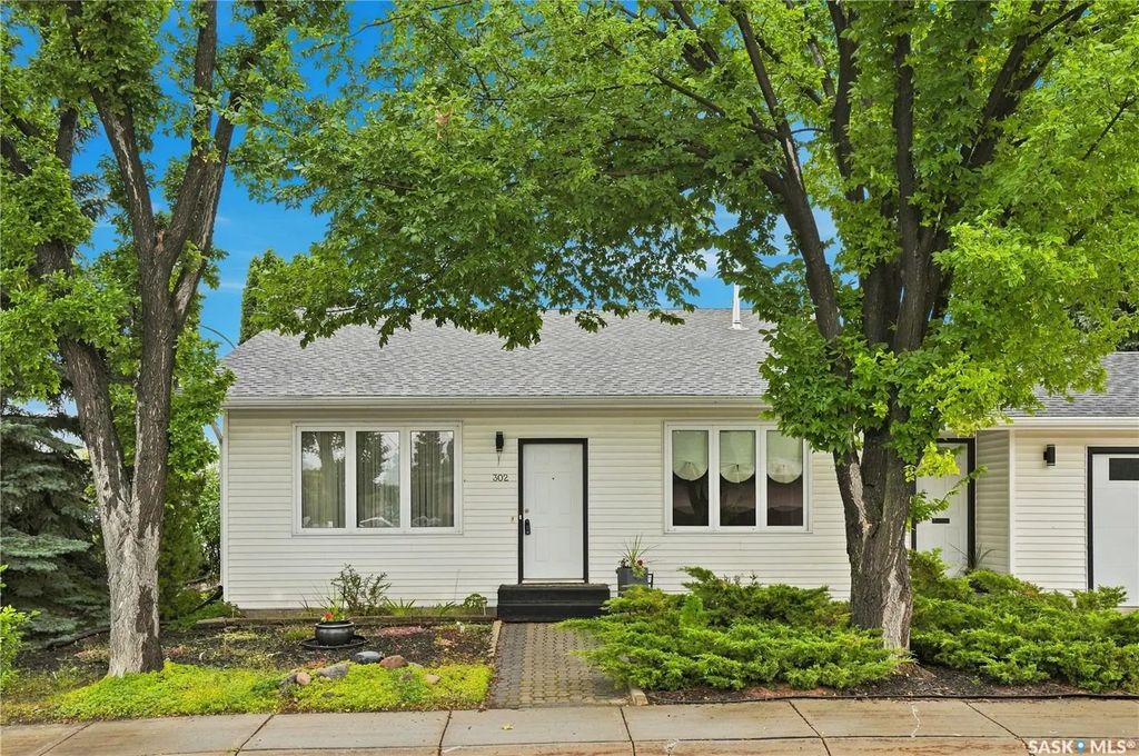 302 Nemeiben Road, Saskatoon