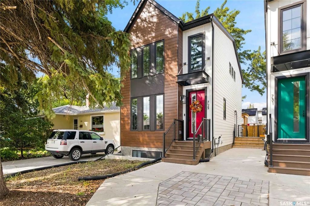 729 1st Street E, Saskatoon