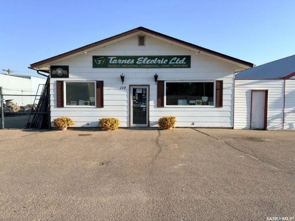 110 9th Avenue E, Kindersley