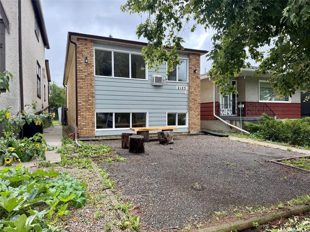 #a/b - 2123 Reynolds Street, Regina