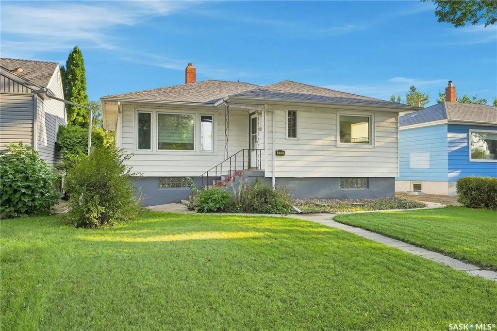 222 Broadway Avenue, Regina