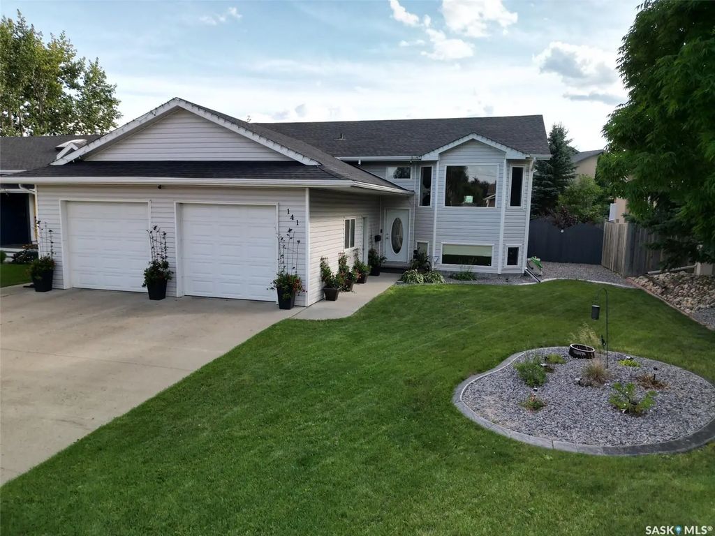 141 15th Street W, Battleford