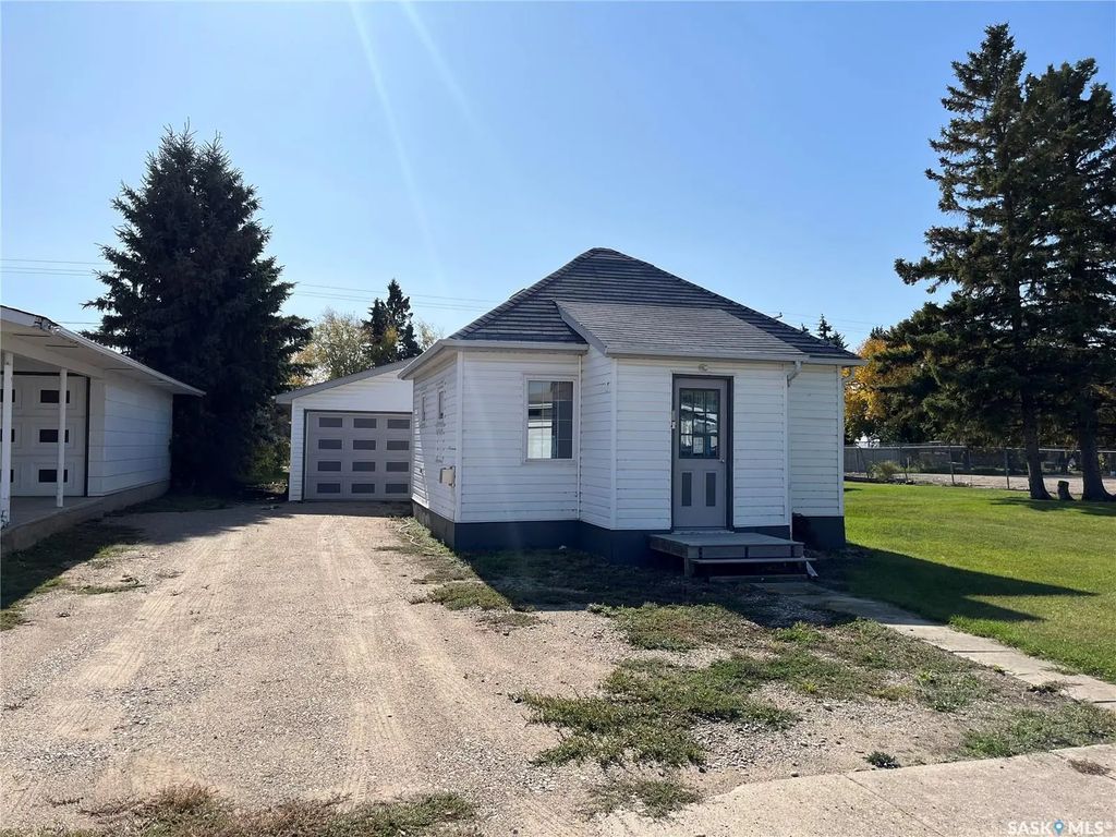 409 3rd Street S, Wakaw