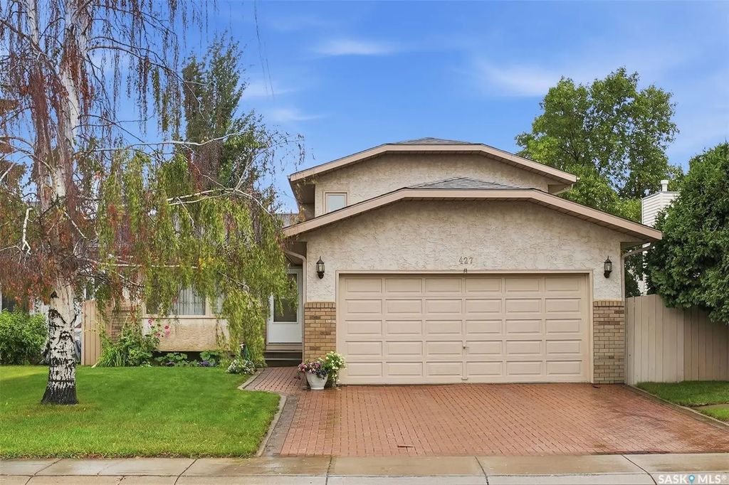 427 Bronson Cres, Saskatoon