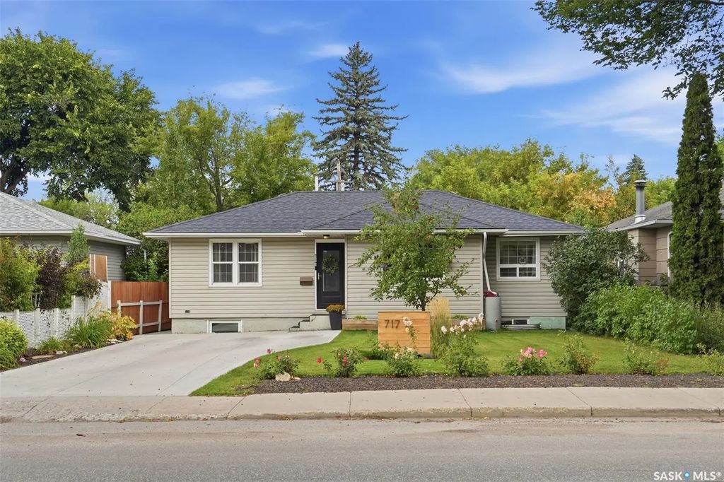 717 Taylor Street E, Saskatoon